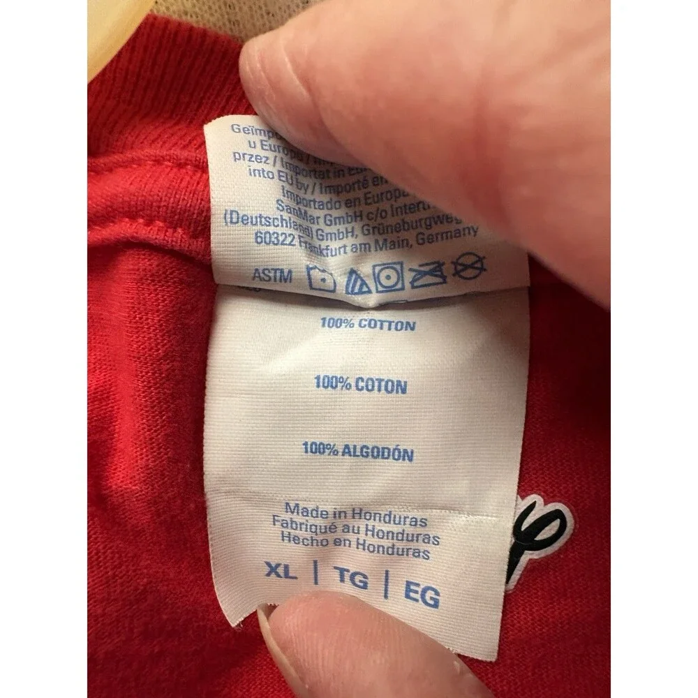 Disney Women's Size XL Red Stitch Hangry Graphic T-Shirt - Picture 5 of 6